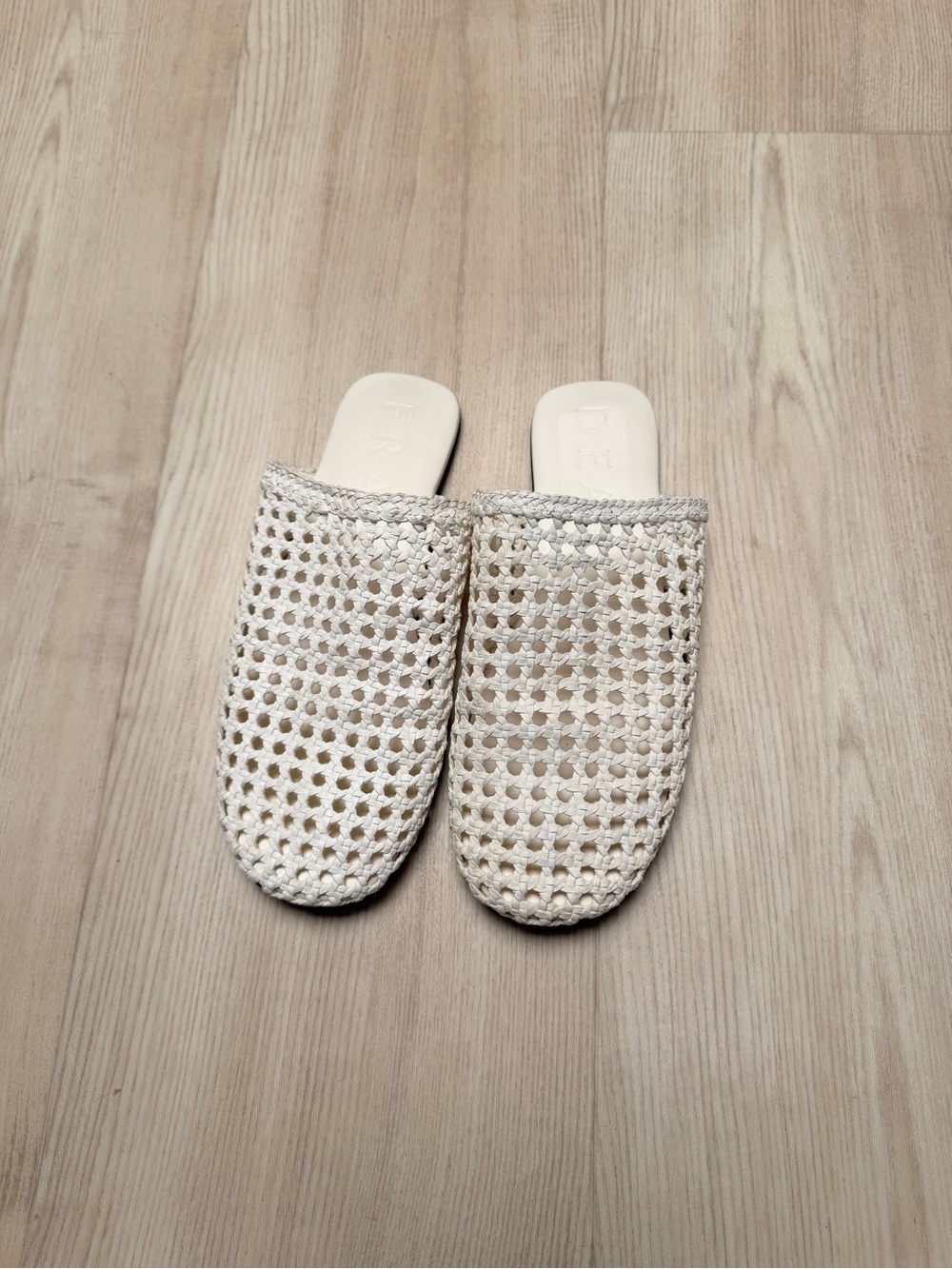 DEAR FRANCES white woven slip on mules sandals / size EU 38 US 8
